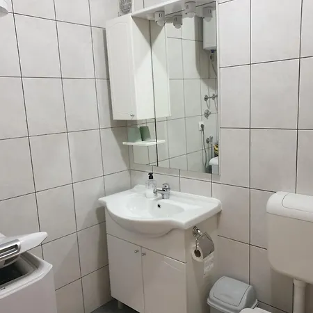 An 65m2-ljubuski Апартаменты *